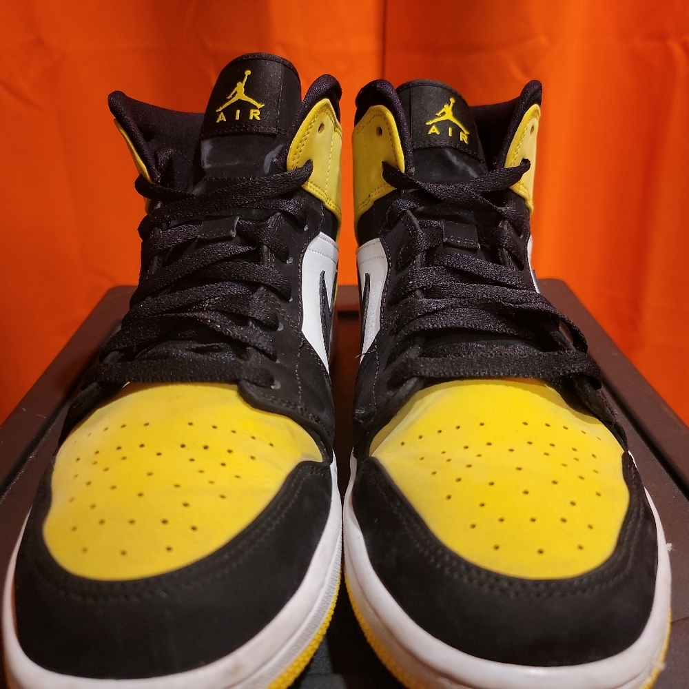 Jordan 1 mid se Yellow Toe  ✨️ - Picture 4 of 8